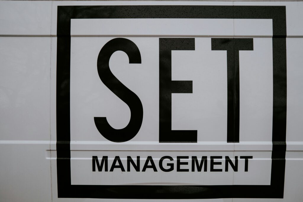 Resource Management Strategies to Stay Ahead in RTS Games