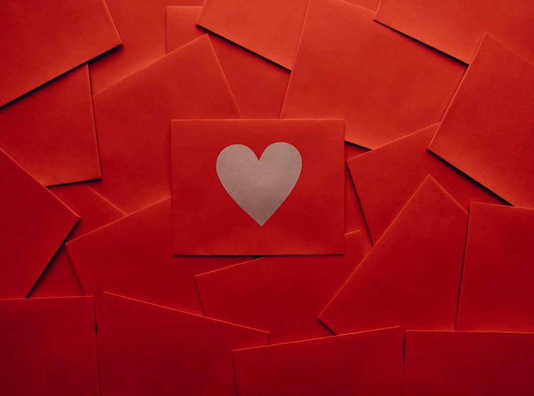 The Art of Sending Affection: When and How to Use These GIFs